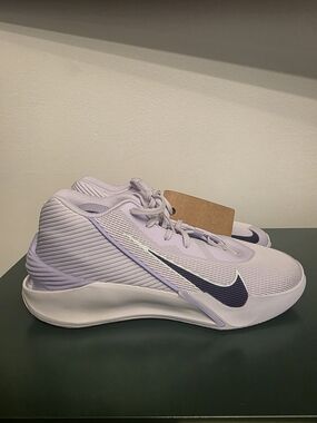 Nike Men's Sz 10.5 GTA Academy Lavender Basketball Shoes